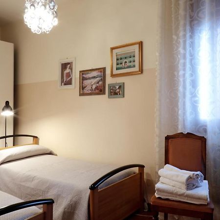 Appartamento Con 2 Camere E Garage Privato! Padova Luaran gambar